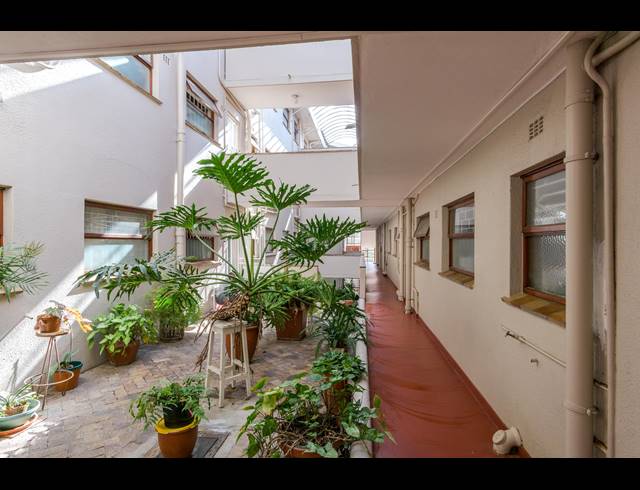 2 BEDROOM APARTMENT TO LET IN ORANJEZICHT